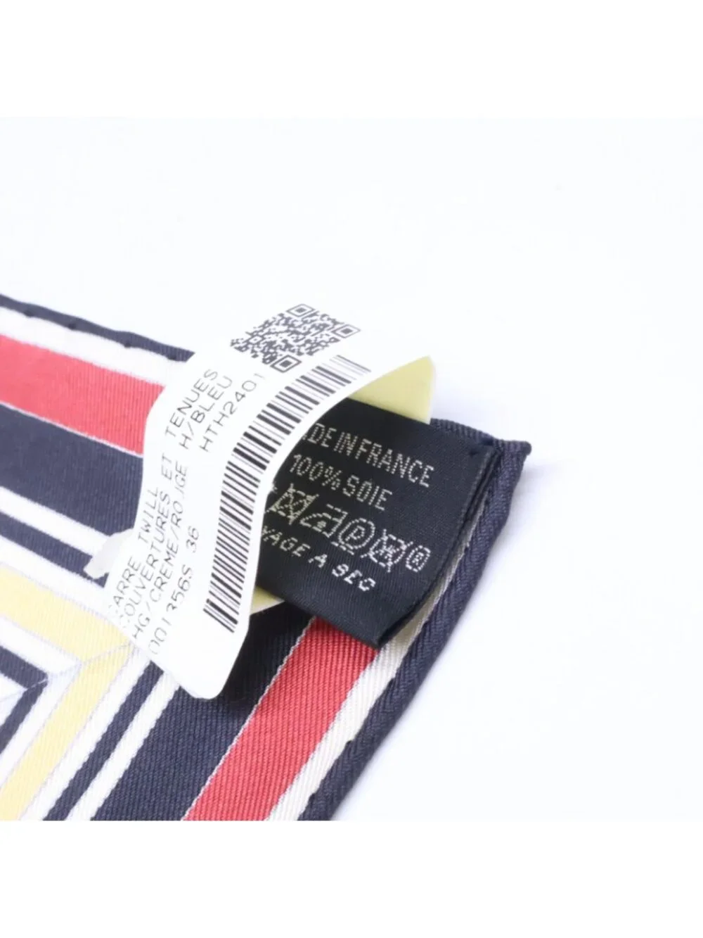 Hermes damaged circular carre